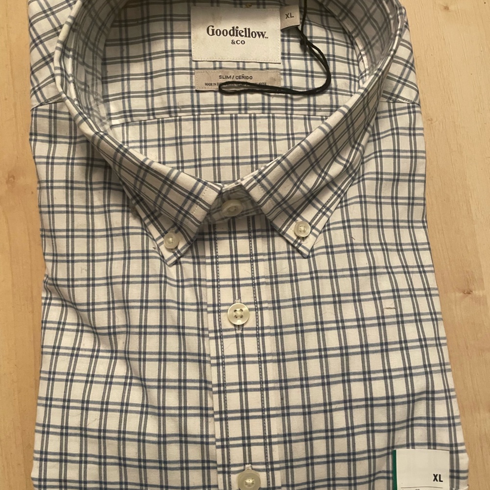 Goodfellow & Co Blue and White Casual Button Down Shirt
